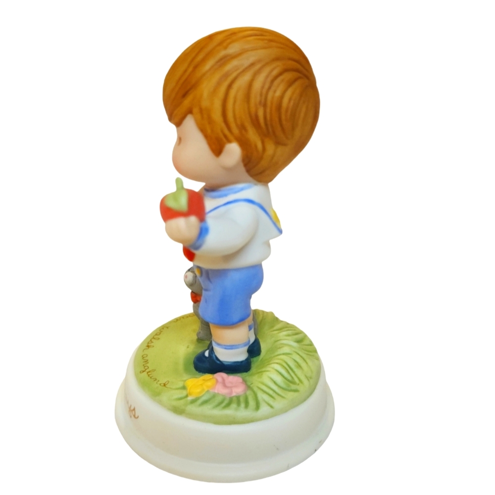 AVON School Days Little Boy w/ Cat Apple Bisque Figurine JOAN WALSH ANGLUND 1986 - Picture 3 of 6